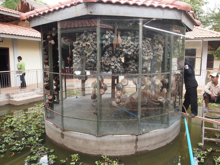 166997_823454348877_1795794_n_2