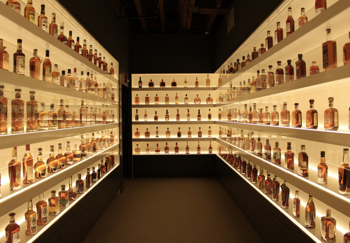 fullsizeoutput_1976c